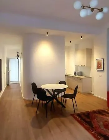 Elegant Terrance In St Peter Apartment Rome